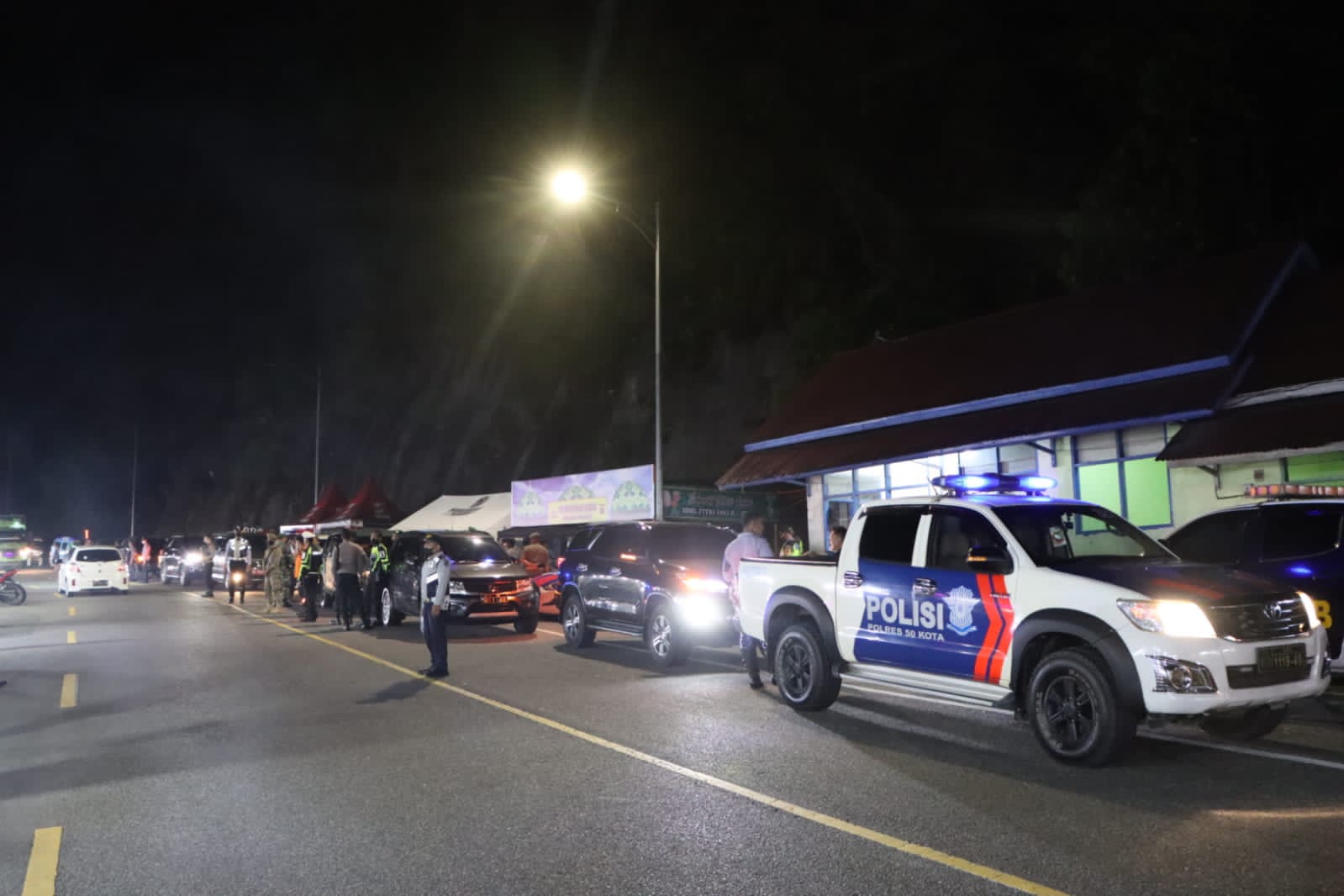 Polres 50 Kota Bersama TNI Serta Instansi Terkait Laksanakan Patroli Gabungan Antisipasi Kemacetan Saat Mudik dan Arus Balik