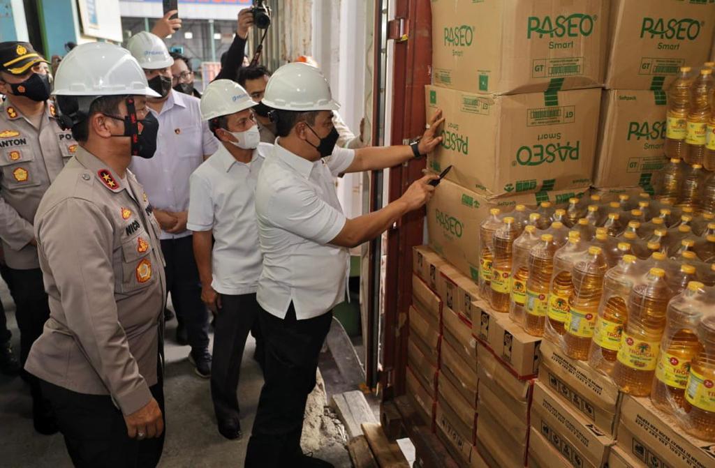 Polri Gagalkan 8 Kontainer Minyak Goreng Siap Ekspor ke Timor Leste
