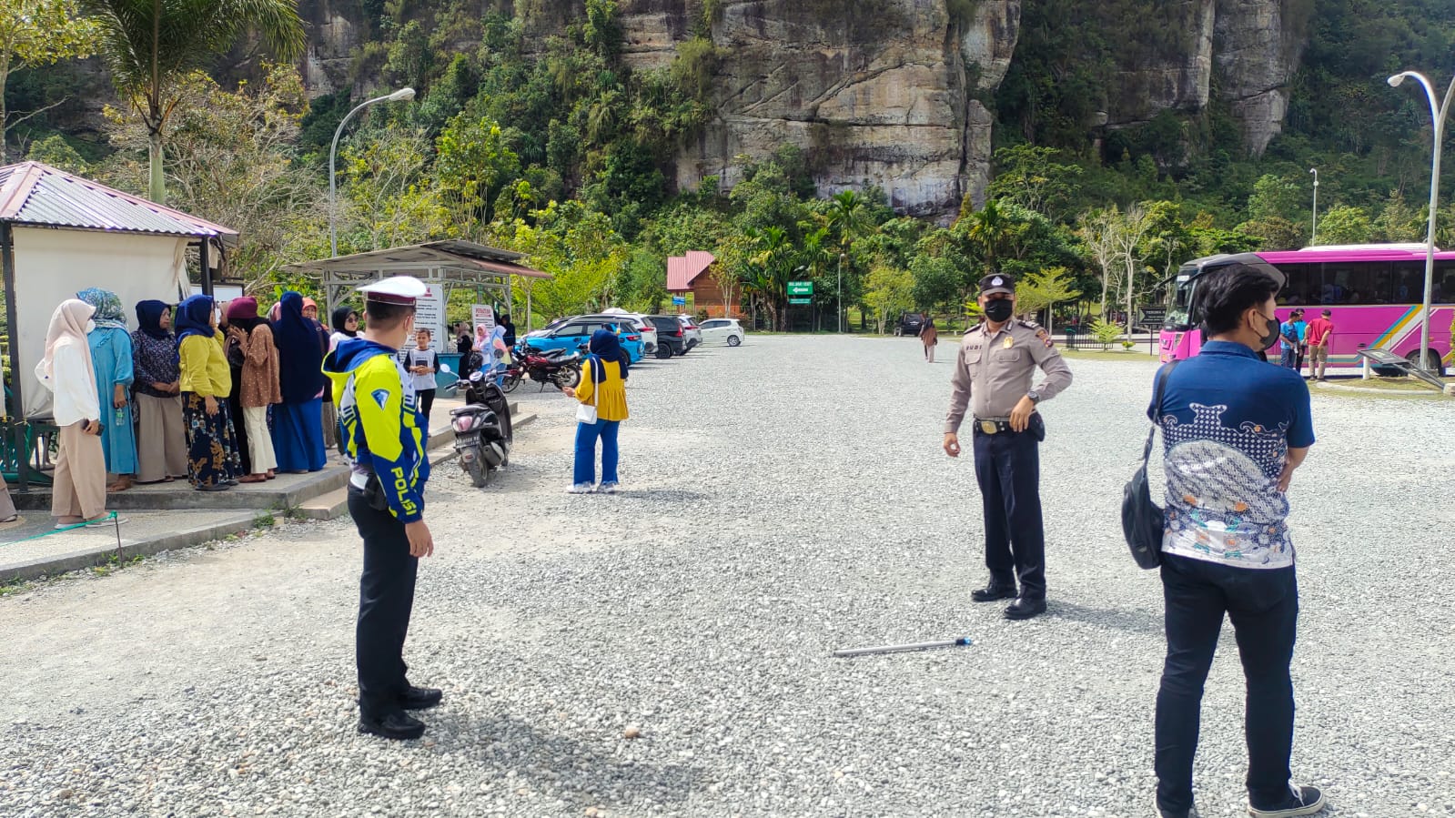 Polres 50 Kota Lakukan Patroli dan Pengamanan di Objek Wisata Saat Weekend