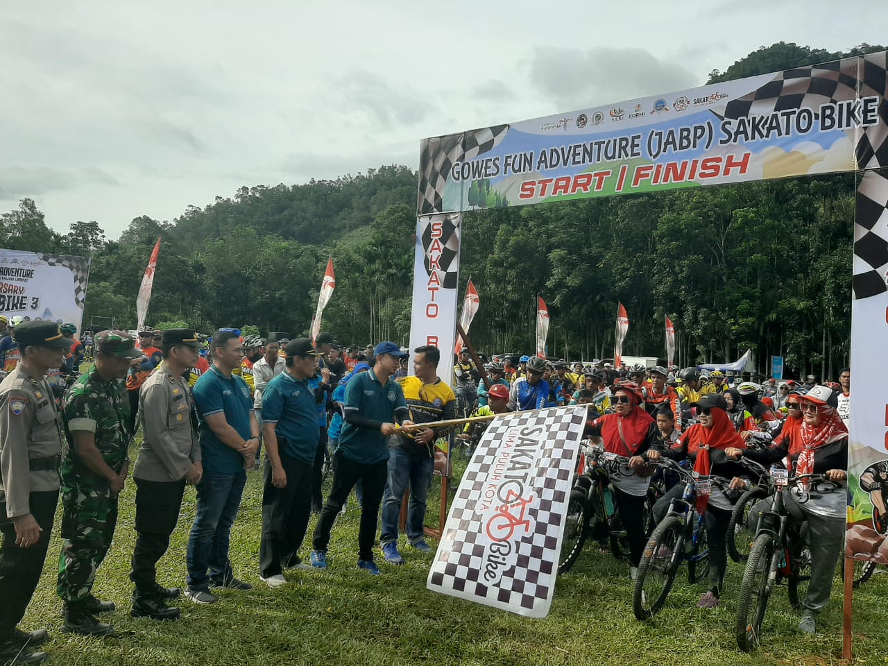 Polres 50 Kota Lakukan Pengamanan Gowes Fun Adventure Satako Bike