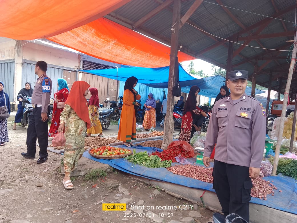 Antisipasi Gangguan Kamtibmas di Pasar Tradisional, Polres 50 Kota Lakukan Patroli Jalan Kaki