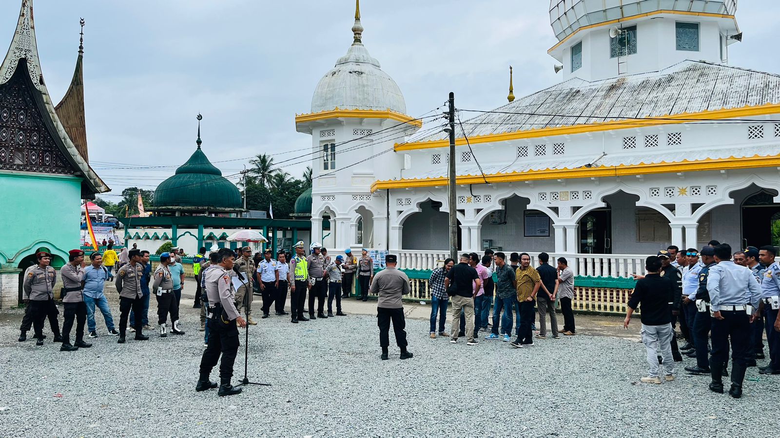 Polres 50 Kota Laksanakan Pengamanan Tradisi Potang Balimau Menjelang Puasa Ramadhan 1445 H