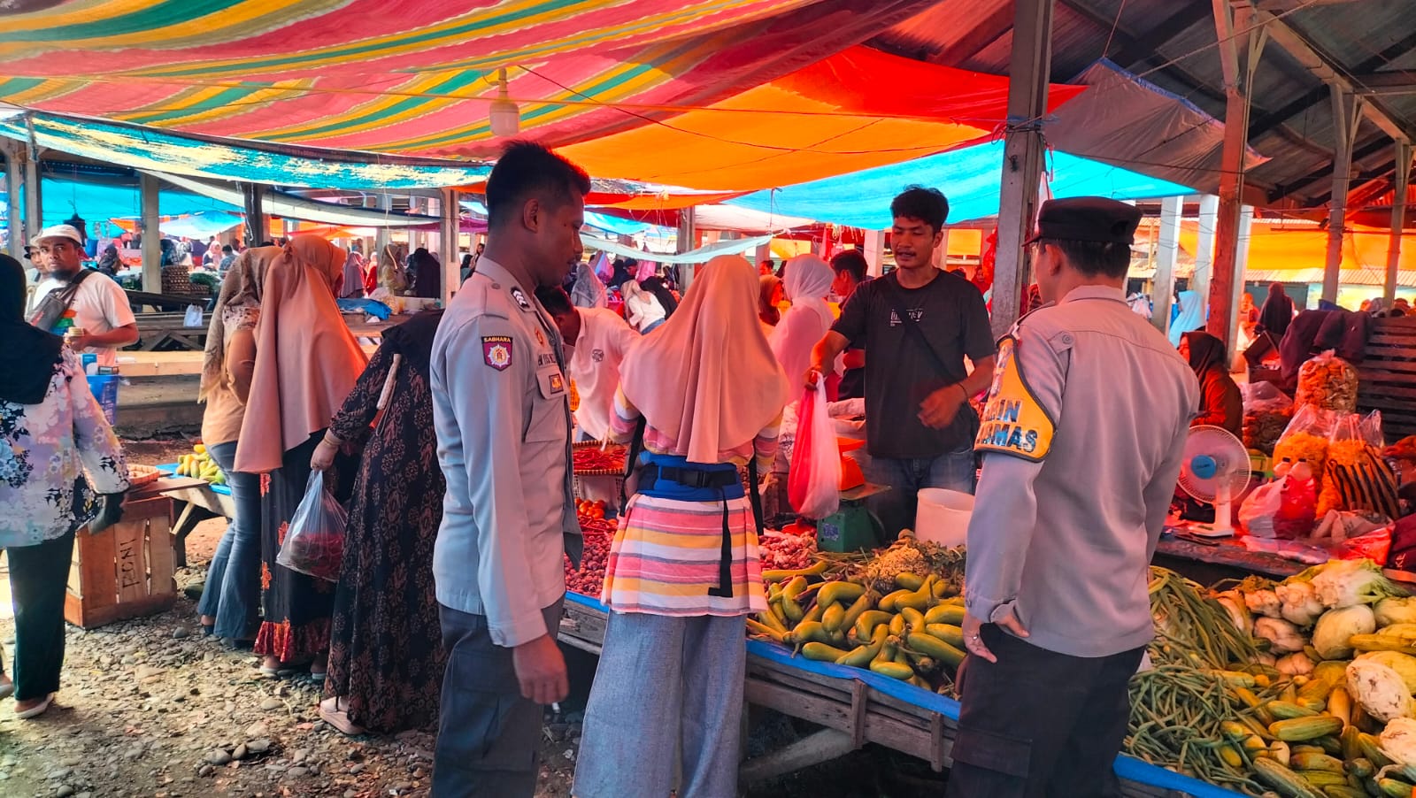 Antisipasi Gangguan Kamtibmas di Pasar Tradisional, Polsek Kapur IX Lakukan Patroli Jalan Kaki